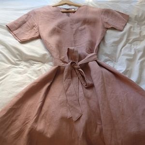 Pink linen blend dress 🌸